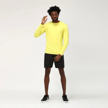 Afbeelding in galerij laden, Model Front: Uv Line T-Shirt Longsleeve Uvpro Masc Yellow Upf50+