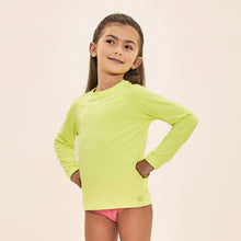 Afbeelding in galerij laden, Model Front: Uv Line T-Shirt Acqua Qr Code Amarelo Fluor Upf50+