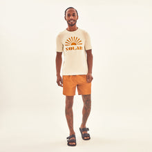 Afbeelding in galerij laden, Model Front: Uv Line Fitness Haut T-Shirt Solar Off White Upf50+