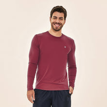 Afbeelding in galerij laden, Model Front: Uv Line T-Shirt Longsleeve Uvpro Masc Vermelho Queimado Upf50+