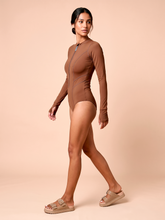 Afbeelding in galerij laden, Image 03: Uv Line Une Pièce Long Sleeve Swimsuit Macae Brown Upf50+