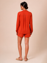 Afbeelding in galerij laden, Model Back: Uv Line Chemise Shirt Bella Pitanga Upf50+