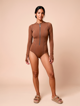 Afbeelding in galerij laden, Gallery: Uv Line Une Pièce Long Sleeve Swimsuit Macae Brown Upf50+