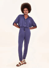 Afbeelding in galerij laden, Model Front: Uv Line Pantalon De Plage Pants Fem Basic Navy Blue Upf50+