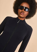 Afbeelding in galerij laden, Image 05: Uv Line T-Shirt Jacket Fem New Fit Black Upf50+
