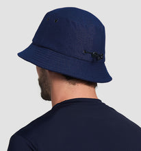 Afbeelding in galerij laden, Model Back: Uv Line Bob Hat Toronto Colors Masc Navy Blue Upf50+
