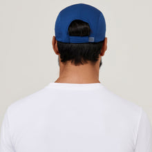 Charger l'image dans la galerie, Model Back: Uv Line Casquette Cap Athletic Dry 2021 Masc Nav Yblue Upf50+
