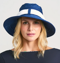 Afbeelding in galerij laden, Model Front: Uv Line Chapeau Souple/Capeline Paris Ville Azul/Branco

