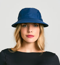 Afbeelding in galerij laden, Model Front: Uv Line Casquette Visor Nice Fem Navy Blue Upf50+
