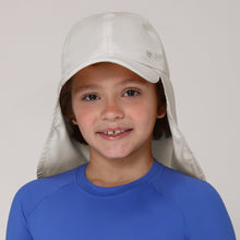 Charger l'image dans la galerie, Model Front: Uv Line Casquette Cap Legionario Teens Sand Upf50+
