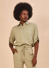 Afbeelding in galerij laden, Gallery: Uv Line Chemise Shirt Copa Sand Upf50+
