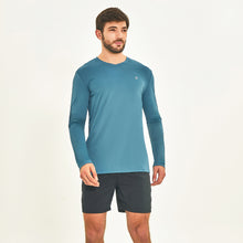 Afbeelding in galerij laden, Model Front: Uv Line T-Shirt Longsleeve Sport Fit Aco
