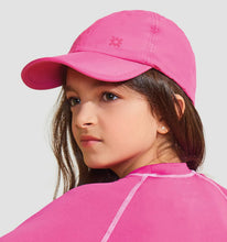 Afbeelding in galerij laden, Model Front: Uv Line Casquette Cap Teens Colors Inf Pink Upf50+
