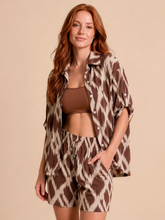 Afbeelding in galerij laden, Model Front: Uv Line Short De Plage Short Basic Diamond Upf50+
