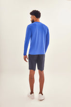 Charger l'image dans la galerie, Model Back: Uv Line T-Shirt Longsleeve Uvpro Brasil Masc Cobalto Upf50+
