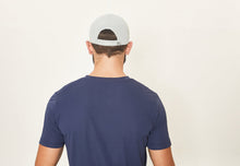 Afbeelding in galerij laden, Model Back: Uv Line Casquette Cap Uv Pro Masc Grey Upf50+
