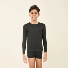 Afbeelding in galerij laden, Model Front: Uv Line T-Shirt Longsleeve Uvpro Kids Black Upf50+
