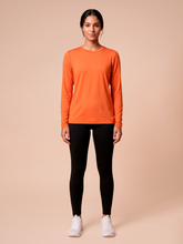 Afbeelding in galerij laden, Model Front: Uv Line T-Shirt Longsleeve Uvpro Fem Pitanga Upf50+
