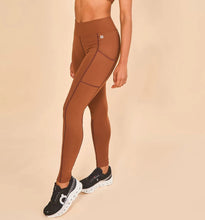 Afbeelding in galerij laden, Gallery: Uv Line Fitness Bas Legging Fit Aspen Brown Upf50+
