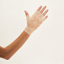 Afbeelding in galerij laden, Image 02: Uv Line Gants Short Gloves Uni Chocolate Upf50+
