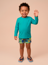 Afbeelding in galerij laden, Model Front: Uv Line T-Shirt Longsleeve Baby Green Sea Upf50+
