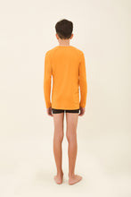 Charger l'image dans la galerie, Model Back: Uv Line T-Shirt Kids Longsleeve Uvpro Laranja

