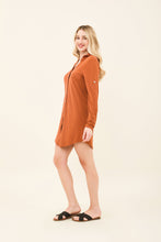 Afbeelding in galerij laden, Image 02: Uv Line Chemise Shirtdress Copenhagen Caramelo Upf50+

