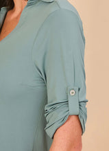 Afbeelding in galerij laden, Image 04: Uv Line Chemise Shirtdress Copenhagen Water Green Upf50+
