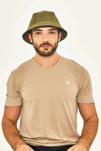 Afbeelding in galerij laden, Model Front: Uv Line Bob Hat Toronto Colors Masc Military Green Upf50+
