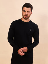 Afbeelding in galerij laden, Model Front: Uv Line T-Shirt Longsleeve Skin Infratherm Masc Preto Upf50+
