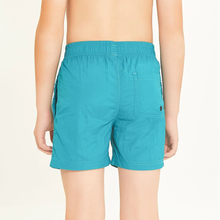 Afbeelding in galerij laden, Model Back: Uv Line Maillot De Bain Garçon Short Aqua Lucca Petroleo Upf50+
