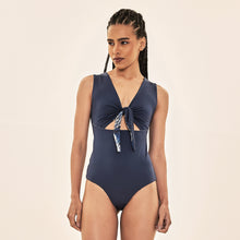 Afbeelding in galerij laden, Image 04: Uv Line Une Pièce Mirela Coqueiros Marinho Upf50+
