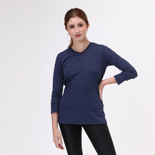 Afbeelding in galerij laden, Model Front: Uv Line Fitness Haut Sport Fit Fem Ml Marinho Upf50+
