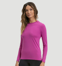 Afbeelding in galerij laden, Model Front: Uv Line T-Shirt Longsleeve Uvpro Fem Pink Upf50+

