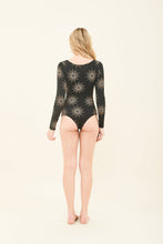 Afbeelding in galerij laden, Model Back: Uv Line Une Pièce Marina Shine Preto Malva
