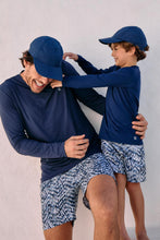 Afbeelding in galerij laden, Image 08: Uv Line Bermuda / Short Pour Homme Shorts Acqua Boxer Tie Dye Blue Upf50+

