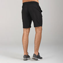 Afbeelding in galerij laden, Model Back: Uv Line Bermuda / Short Pour Homme Bermuda New Fit Preto Upf50+

