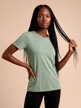 Afbeelding in galerij laden, Gallery: Uv Line T-Shirt T-Shirt Fem New Fit Mix Green Upf50+
