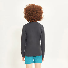 Afbeelding in galerij laden, Model Back: Uv Line T-Shirt Longsleeve Uvpro Kids Preto Upf50+
