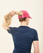 Afbeelding in galerij laden, Beach Tennis Cap Fuchsia UPF50+
