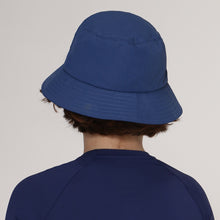 Afbeelding in galerij laden, Model Back: Uv Line Bob Basic Kids Marinho Upf50+
