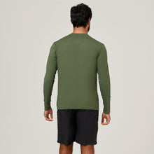 Afbeelding in galerij laden, Model Back: Uv Line T-Shirt Camiseta Uvpro Ml Verde Militar Upf50+
