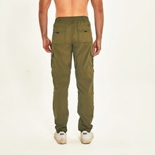 Afbeelding in galerij laden, Model Back: Uv Line Fitness Bas Chelsea Verde Militar Upf50+
