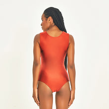 Afbeelding in galerij laden, Model Back: Uv Line Une Pièce Mirela Ferrugem Upf50+
