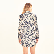 Afbeelding in galerij laden, Model Back: Uv Line Chemise Shirtdress Costela Aco Off White Upf50+
