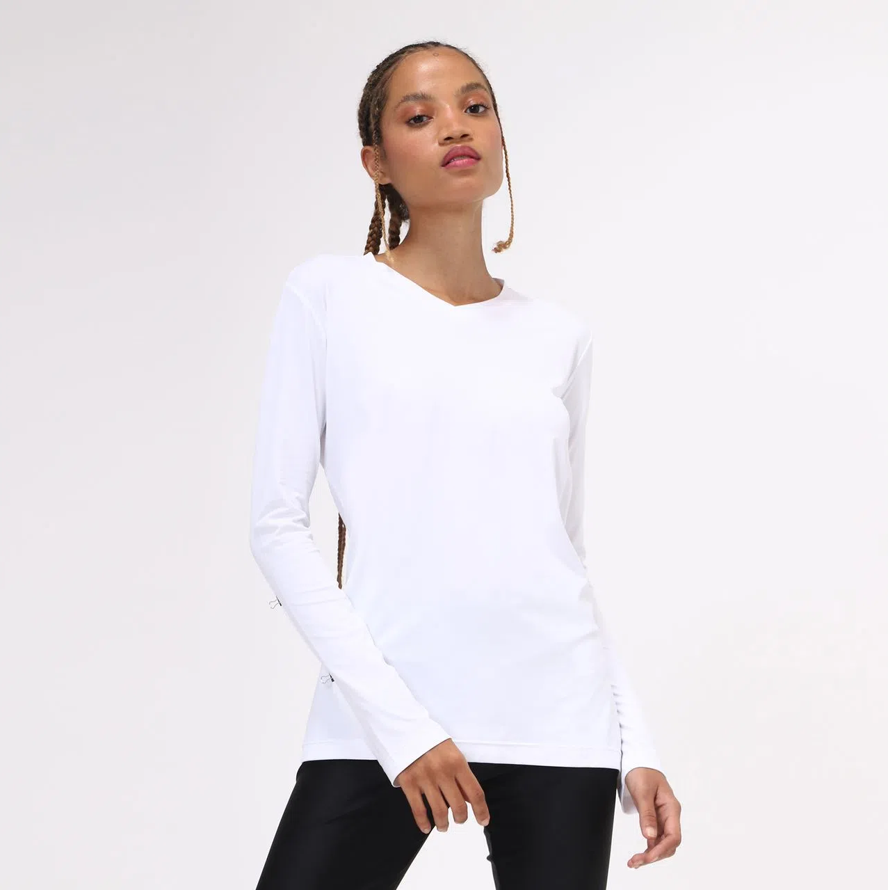 Model Front: Uv Line Fitness Haut Sport Fit Branco Fem